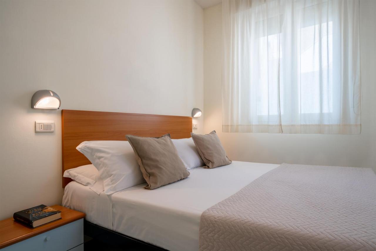 Residence Capitol Cattolica Bagian luar foto