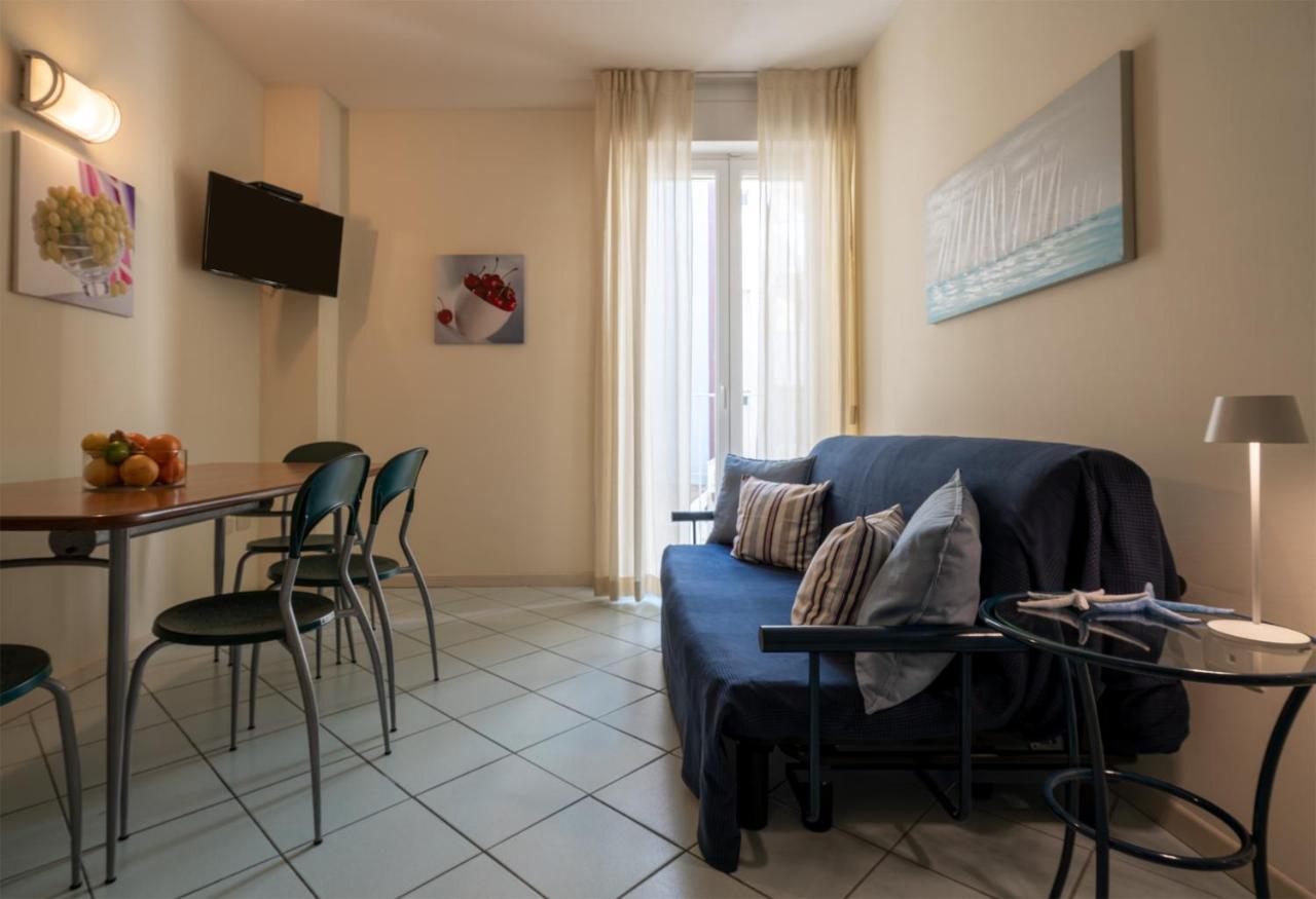 Residence Capitol Cattolica Bagian luar foto