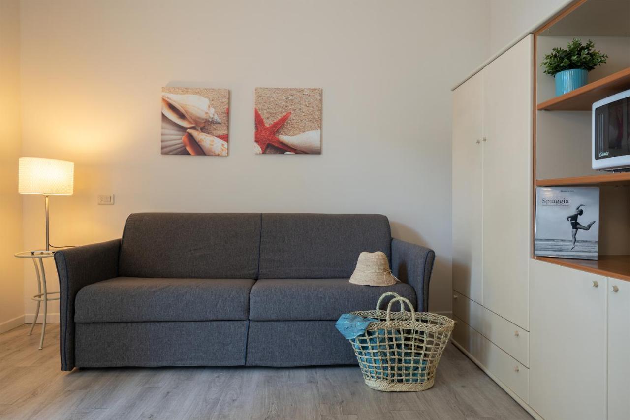 Residence Capitol Cattolica Bagian luar foto