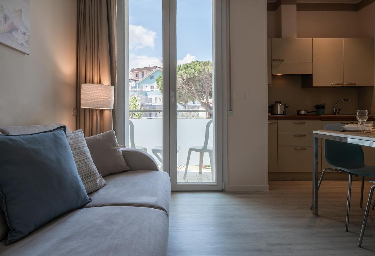 Residence Capitol Cattolica Bagian luar foto