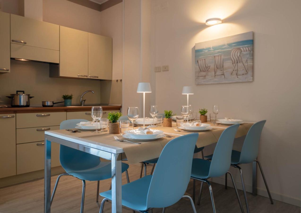 Residence Capitol Cattolica Bagian luar foto