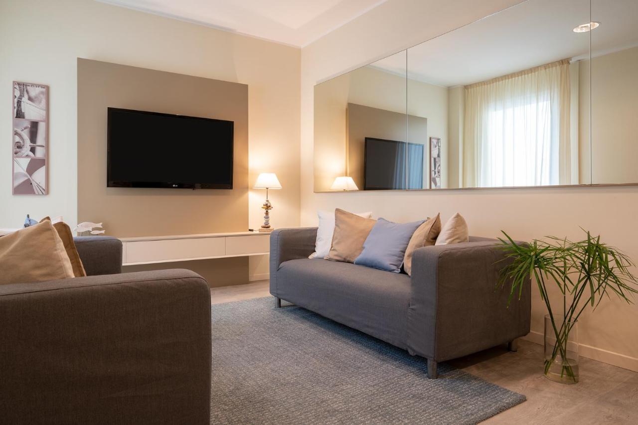 Residence Capitol Cattolica Bagian luar foto