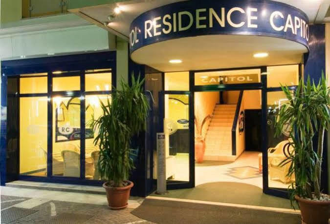 Residence Capitol Cattolica Bagian luar foto